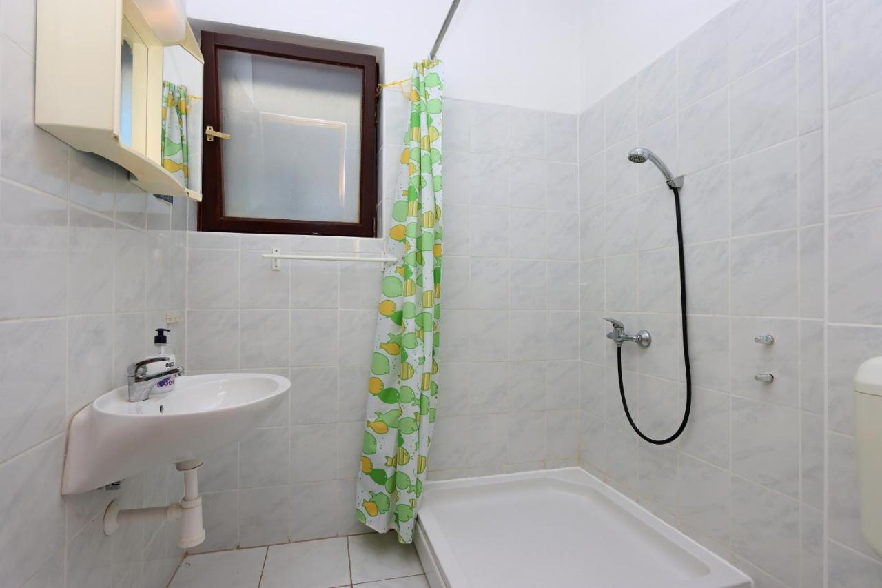 Apartments And Rooms With Parking Space Selce, Crikvenica - 2362 외부 사진