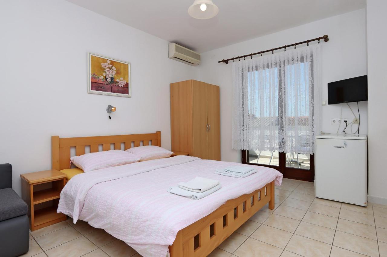 Apartments And Rooms With Parking Space Selce, Crikvenica - 2362 외부 사진